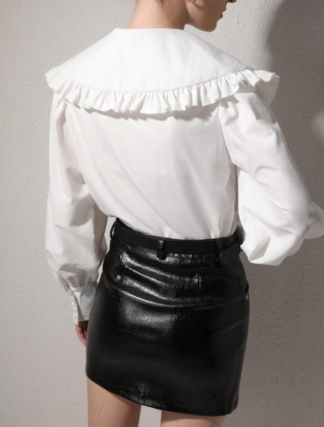 Exaggerated Puff Sleeve Dolly Collar Shirt